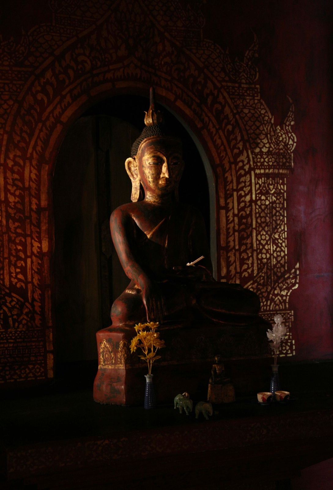 Thailand, famous wooden Buddha